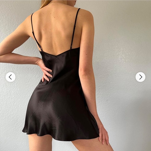 Victoria's Secret Women's Black Dress - Picture 8 of 11